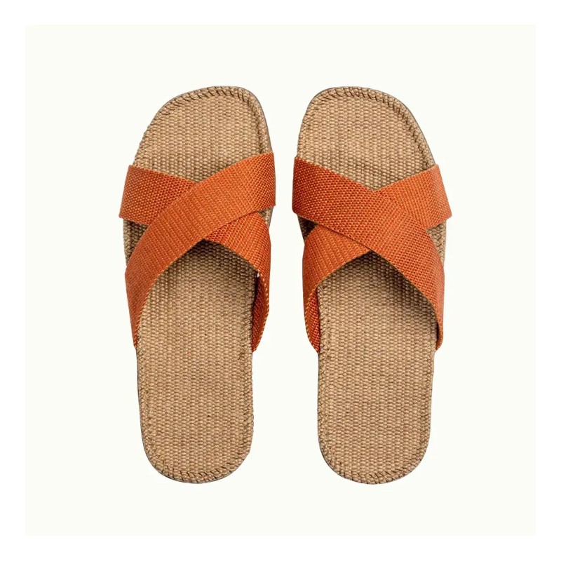 WARM AUTUMN Unisex šlepetės SHANGIES Spicy Pumpkin